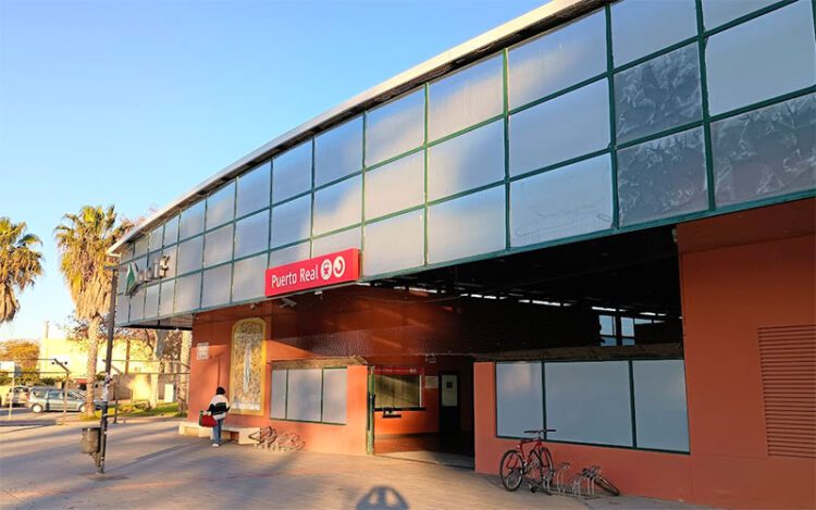 Entrada a la estación puertorrealeña sobre el soterramiento / FOTO: DBC