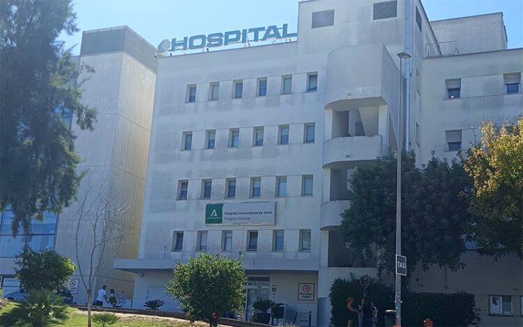Entrada al Hospital de Jerez / FOTO: CCOO