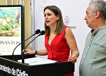 Gandullo y Paramio detallando las novedades de la festividad / FOTO: Eulogio García