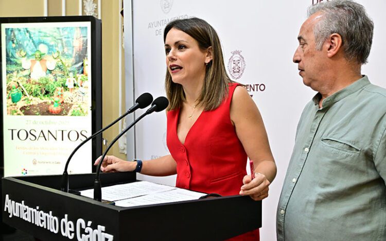 Gandullo y Paramio detallando las novedades de la festividad / FOTO: Eulogio García