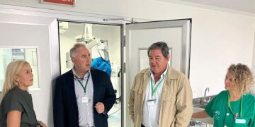 A las puertas de uno de los quirófanos / FOTO: Junta