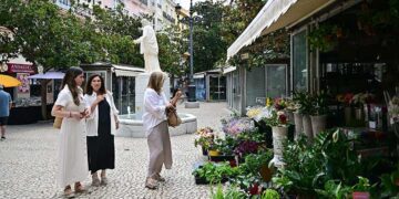 Uno de los últimos kioscos abiertos durante el pasado verano / FOTO: Eulogio García