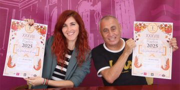 Presentando el cartel del concurso / FOTO: Ayto.