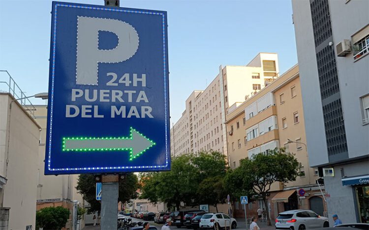 Trasera del Hospital Puerta del Mar / FOTO: DBC