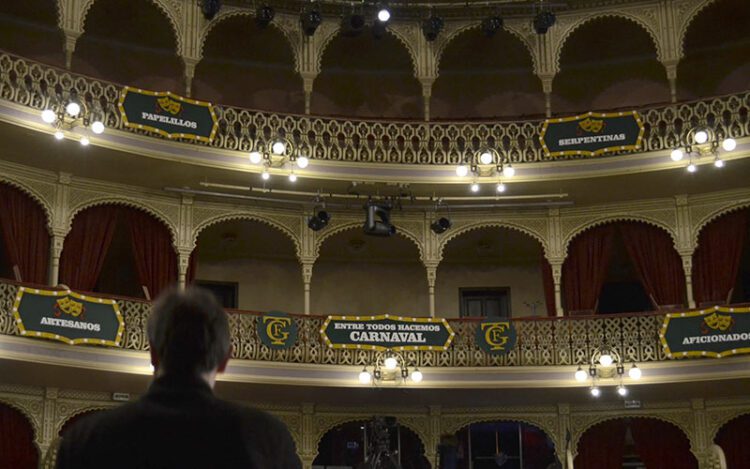 El Falla antes de abrirse a una de las noches del COAC 2025 / FOTO: DBC