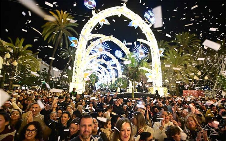 El “bosque mágico” de San Juan de Dios, ya encendido / FOTO: Eulogio García