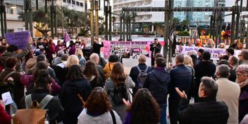 Concentrados en la glorieta Ana Orantes / FOTO: Eulogio García