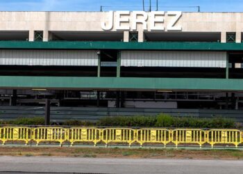 El acceso a los aviones hoy, bajo el sol o la lluvia / FOTO: Aena