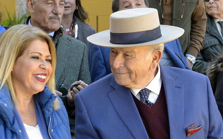 Álvaro Domecq Díez en un acto pasado junto a la anterior alcaldesa socialista / FOTO: Ayto.