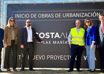 Posado en el acto de inicio de las obras / FOTO: Ayto.