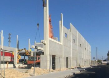 Obras del centro comercial junto a la calle Temporal / FOTO: Ayto.