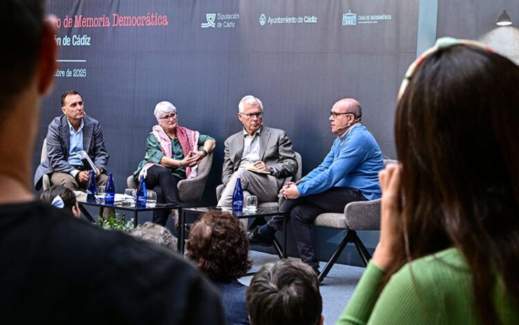 Uno de los debates de la jornada memorialista / FOTO: Eulogio García