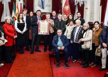 Foto de familia tras la entrega del premio / FOTO: Eulogio García