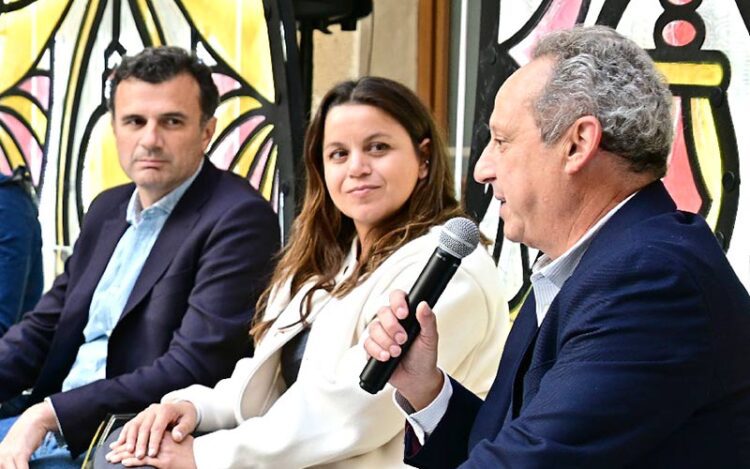 José Amaya participando en la presentación del programa navideño / FOTO: Eulogio García