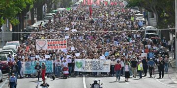 Un vistazo a la marcha por la avenida / FOTO: Eulogio García
