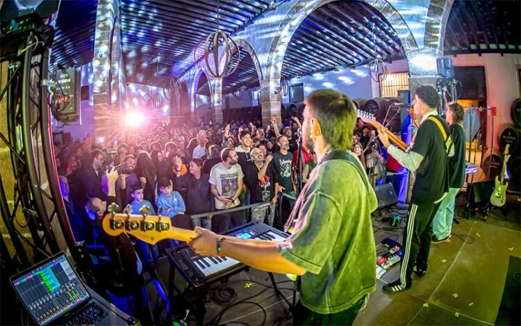 Sanguijuelas del Guadiana actuando en la Bodega del Castillo / FOTO: Javier Rosa (MW)