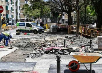 Obras en el acerado de La Laguna meses atrás / FOTO: Eulogio García