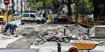 Obras en el acerado de La Laguna meses atrás / FOTO: Eulogio García