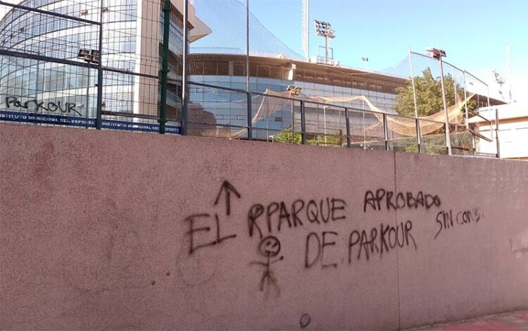 Pintada reivindicativa en la misma Telegrafía Sin Hilos / FOTO: DBC