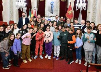 Posado para rematar la presentación de las Olimpiadas / FOTO: Eulogio García