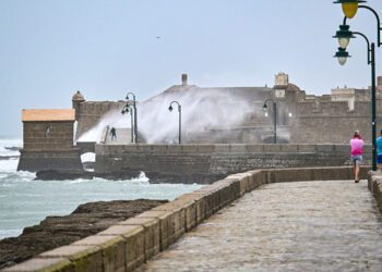 Sin miedo al temporal de este jueves en el Fernando Quiñones / FOTO: Eulogio García