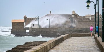 Sin miedo al temporal de este jueves en el Fernando Quiñones / FOTO: Eulogio García