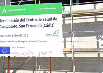 La valla informativa de las obras culminadas hace meses