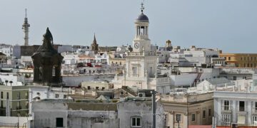 Vista de la capital desde una azotea del casco antiguo / FOTO: Eulogio García