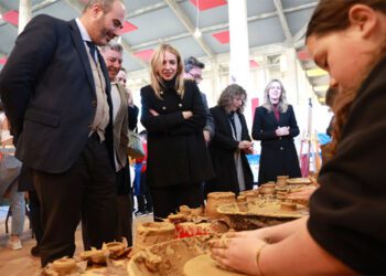 Visita de la presidenta de la Diputación a la feria / FOTO: Diputación
