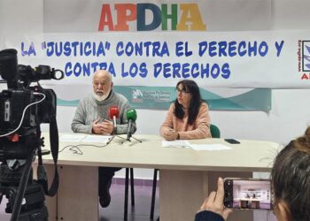 Justificando la convocatoria, en rueda de prensa / FOTO: Apdha
