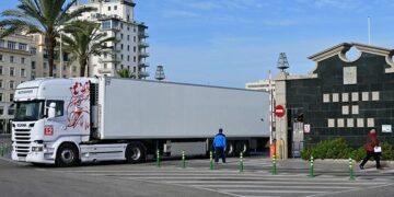 Camión saliendo del muelle de Cádiz / FOTO: Eulogio García