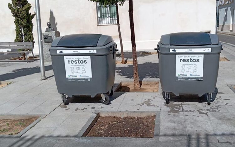 Parte de los contenedores renovados / FOTO: Ayto.