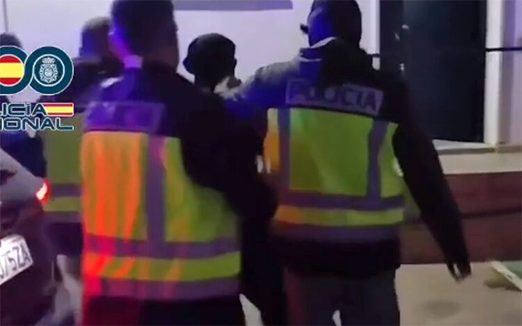 El principal sospechoso camino de los calabozos / FOTO: Policía Nacional