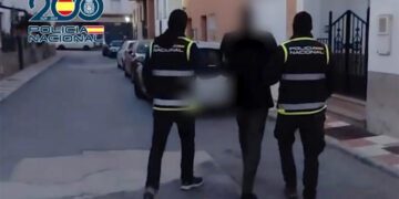 Una de las cerca de 60 detenciones de la operación / FOTO: Policía Nacional