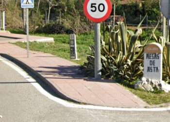 Una de las entradas al pueblo vista por Google Maps