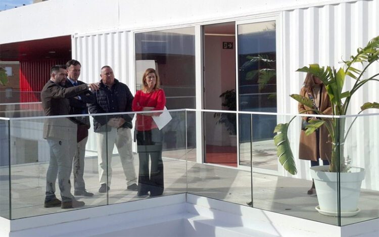 González guía al presidente de Navantia por las instalaciones / FOTO: Zona Franca