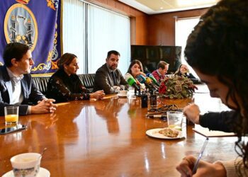 Haciendo balance tras el café / FOTO: Eulogio García