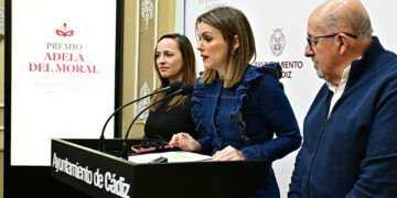 Gandullo presenta las líneas generales del nuevo premio / FOTO: Eulogio García