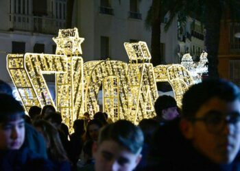 Ambiente navideño en las calles de Cádiz / FOTO: Eulogio García