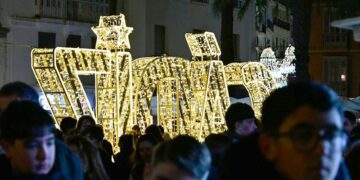 Ambiente navideño en las calles de Cádiz / FOTO: Eulogio García