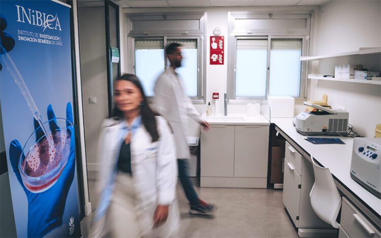 Uno de los laboratorios del INiBICA / FOTO: Junta