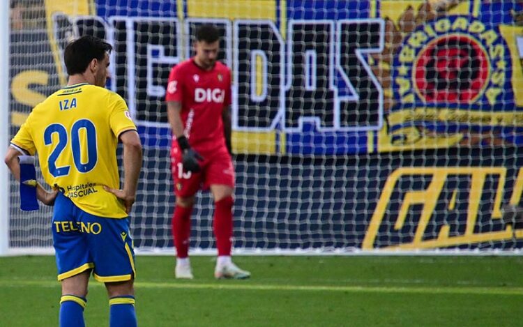 Asumiendo la cruel derrota / FOTO: Eulogio García