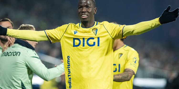 Diakité celebrando otro golazo imparable / FOTO: Cádiz CF