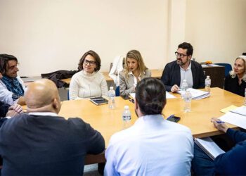 Un momento de la reunión presidida por la ministra / FOTO: Sumar