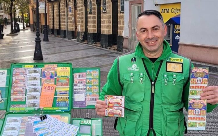 Moisés, vendedor de cupones desde 2018 / FOTO: ONCE