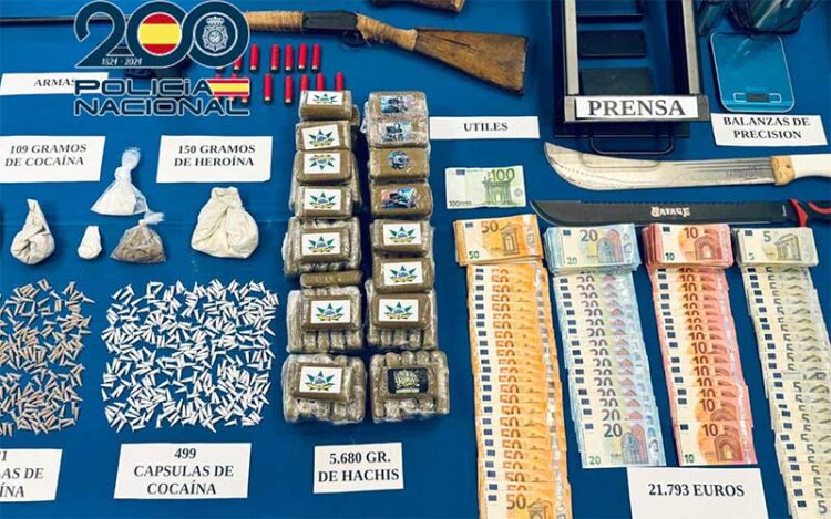 Parte de lo incautado en los registros / FOTO: Policía Nacional