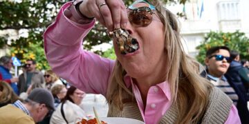 Disfrutando de la Ostionada de 2025 / FOTO: Eulogio García