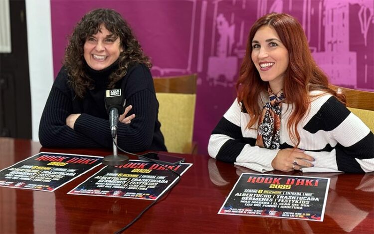 La bajista de Más Madera junto a la concejala / FOTO: Ayto.