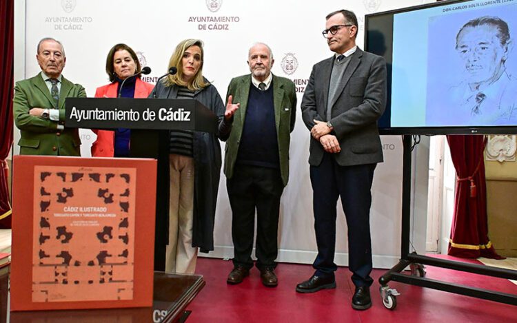 Puesta de largo de la publicación en el Ayuntamiento / FOTO: Eulogio García