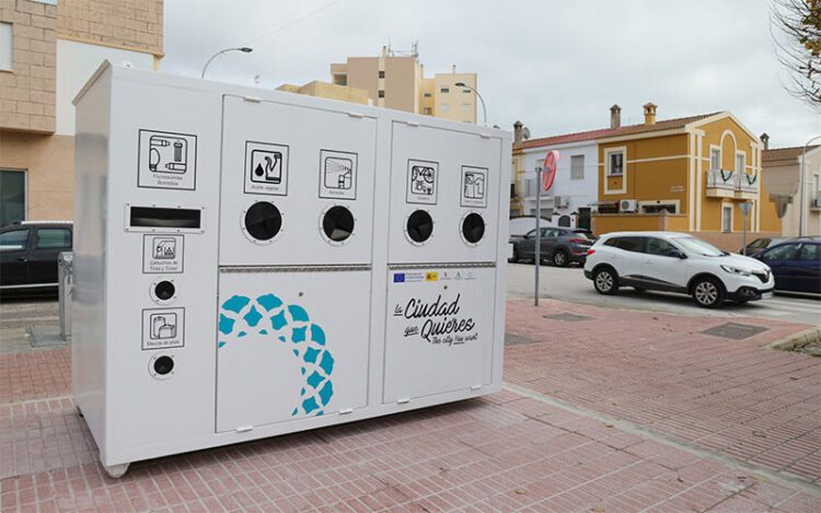 Uno de los contenedores móviles recién llegados / FOTO: Ayto.